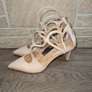 Racine Carrée Natural‎ Cut Out Pumps Size 38/8